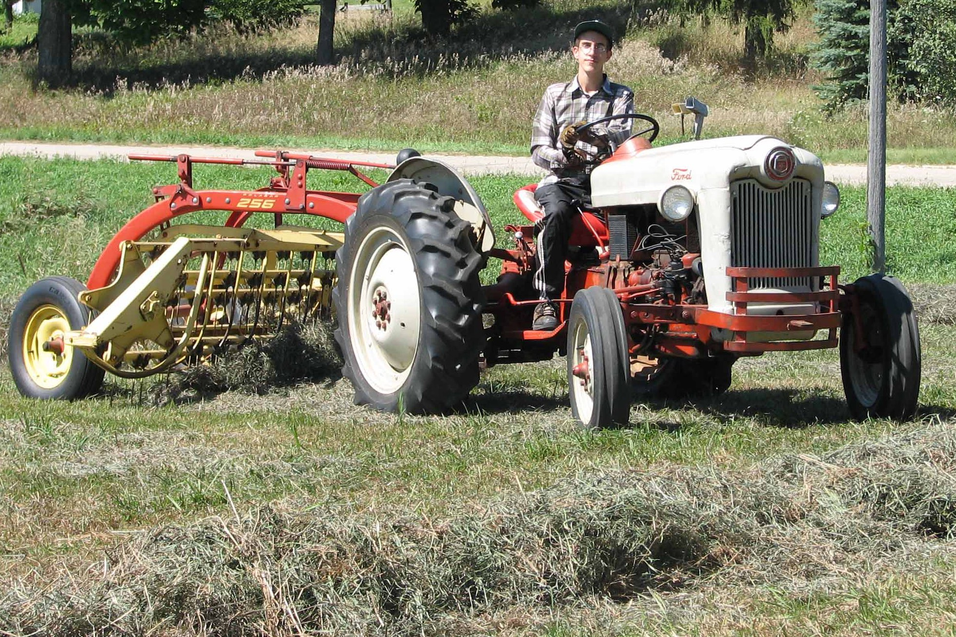 Ford Naa Tractor - Wikipedia